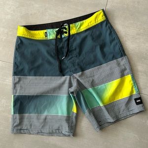 Vans youth board shorts 29”